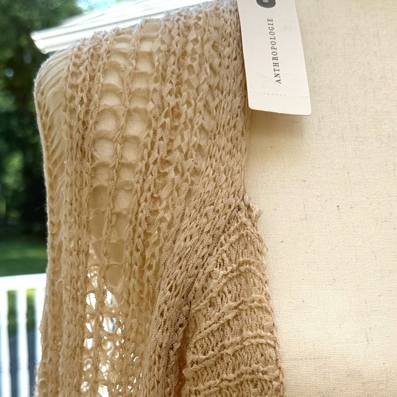Anthropologie Akemi + Kim One Size Crochet Macrame Neutral Cardigan Wrap in Tan - Picture 4 of 13